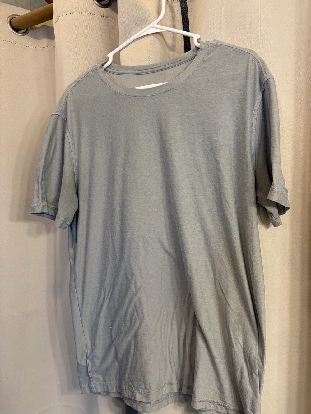 Vuori Short Sleeve Crew T-Shirt - Light Gray